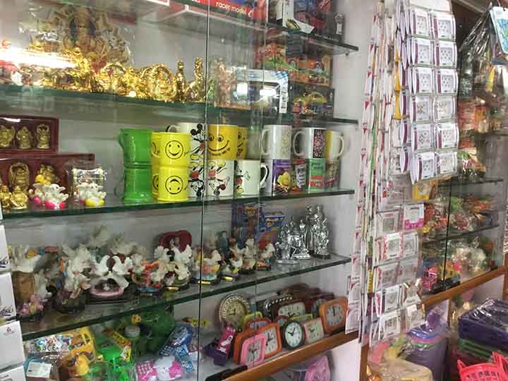 Rekha Fancy And Gifts Centre